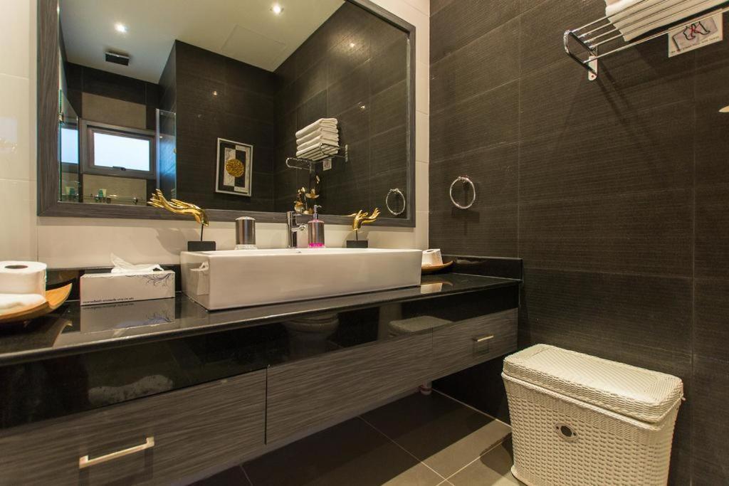 Magnificent 2Br Villa Isawan With Salt Pool Ban Saiyuan Exteriör bild